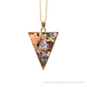China Supplier Gold Color Triangle Chip Crystal Fang Necklace for Women Accessories